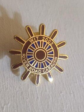 WIT Winnebago International Travelers 2002 Lapel Pin